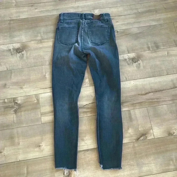 Madewell Faded Black Distressed High Riser Skinny Jeans Kincaid Wash SZ 24 - Picture 12 of 13